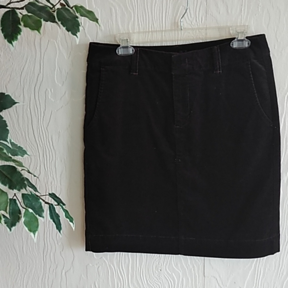 3/15 Eddie Bauer dark purple corduroy skirt